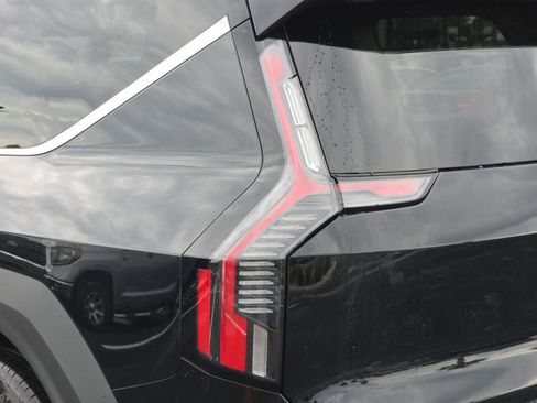 New 2026 Kia EV9 Light image 11