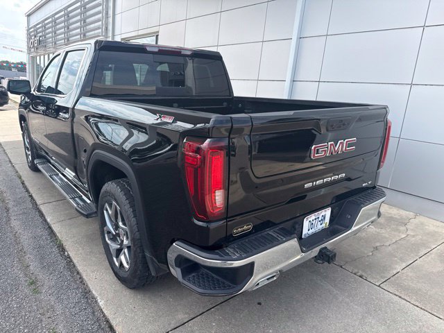 Used 2023 GMC Sierra 1500 SLT w/ SLT Premium Package AWD/4WD image 14