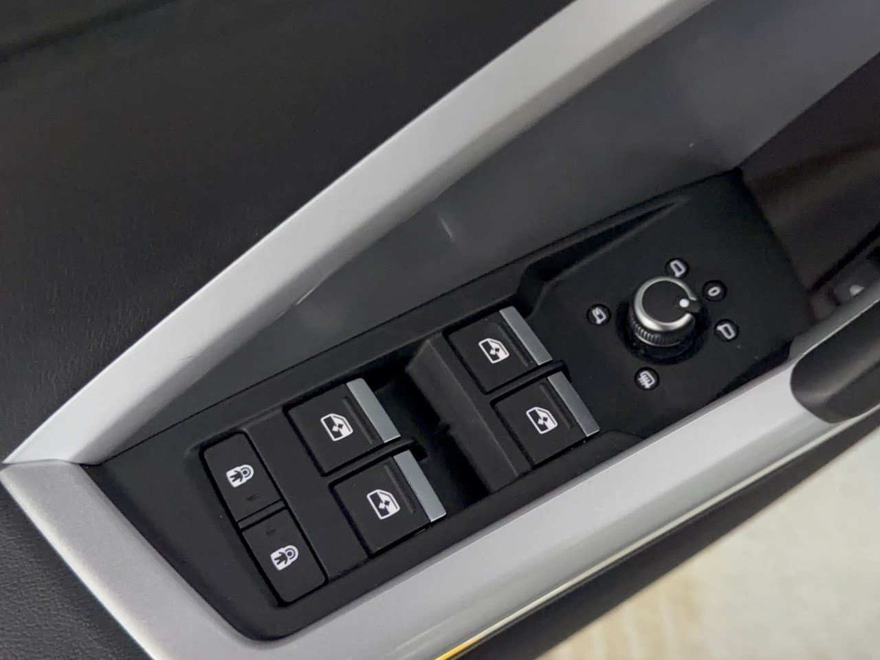 Certified 2021 Audi Q3 2.0T Premium w/ Convenience Package AWD/4WD image 15