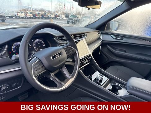 New 2025 Jeep Grand Cherokee L Laredo AWD/4WD image 20