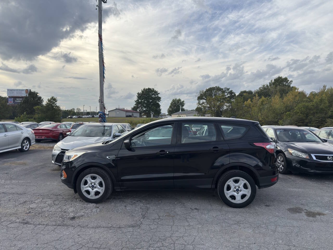 Used 2017 Ford Escape S FWD image 3