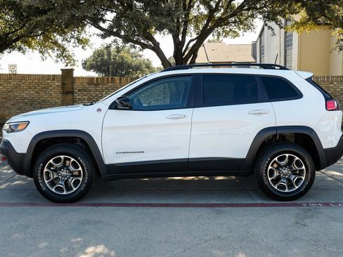Used 2022 Jeep Cherokee Trailhawk w/ Premium Leather Package image 20