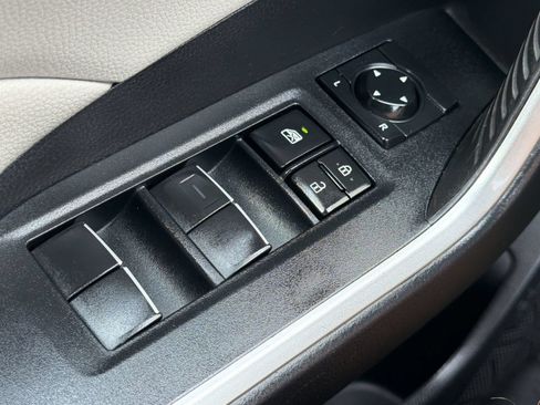 Certified 2021 Toyota RAV4 XLE Premium AWD/4WD image 30