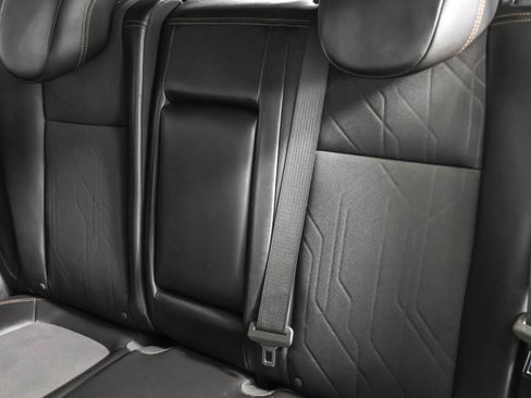 Used 2022 Chevrolet Trax LT w/ LT Convenience Package image 36