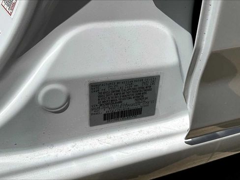 Used 2025 Nissan Versa SV w/ Trunk Package FWD image 17