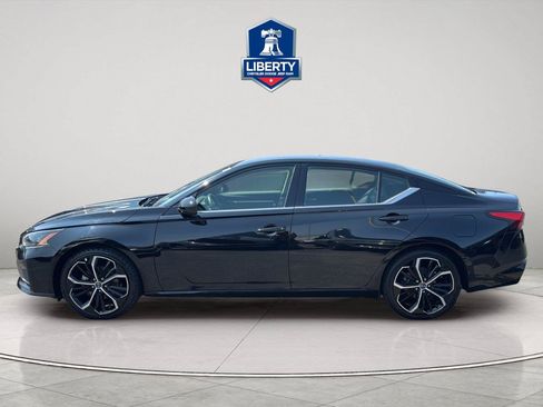 Used 2024 Nissan Altima 2.5 SR FWD image 5