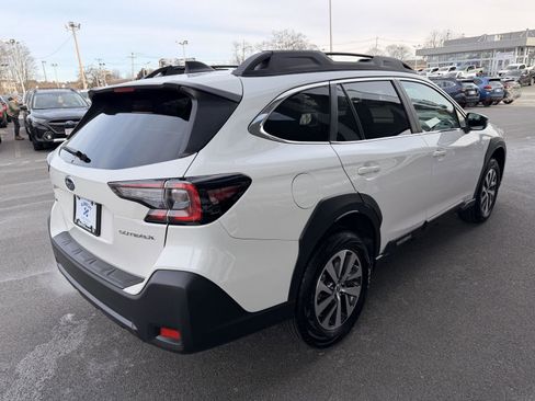Certified 2025 Subaru Outback Premium image 5