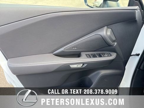 New 2026 Lexus TX 500h AWD image 23