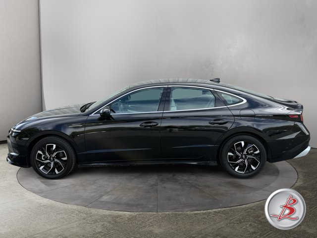 Used 2025 Hyundai Sonata SEL FWD image 4