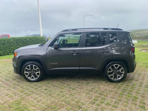 Used 2017 Jeep Renegade Latitude image 22