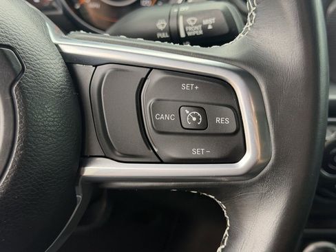 Used 2022 Jeep Gladiator Overland AWD/4WD image 23