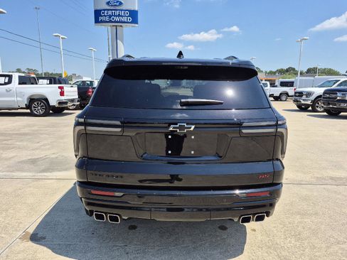 Used 2024 Chevrolet Traverse RS w/ LPO, Floor Liner Package FWD image 16