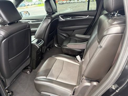 Used 2024 Cadillac XT6 Premium Luxury w/ Technology Package AWD/4WD image 8