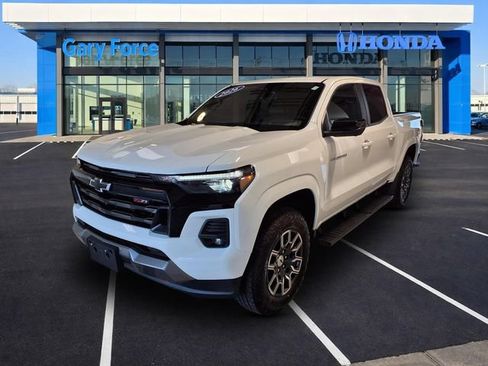 Used 2026 Chevrolet Colorado Z71 w/ Technology Package AWD/4WD image 4