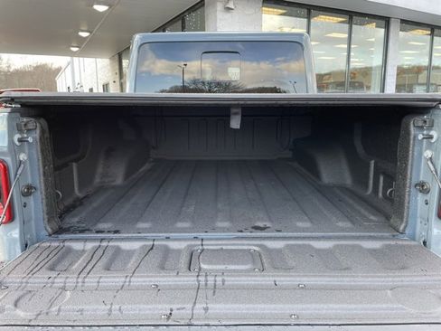 Used 2025 Jeep Gladiator Rubicon w/ Convenience Group image 28