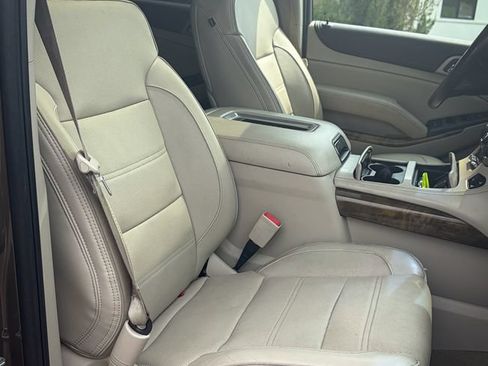Used 2016 GMC Yukon XL Denali w/ Open Road Package AWD/4WD image 27