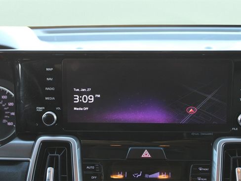 Used 2023 Kia Sorento S image 18