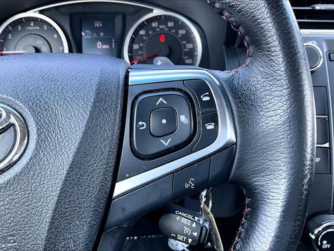 Used 2017 Toyota Camry SE FWD image 24