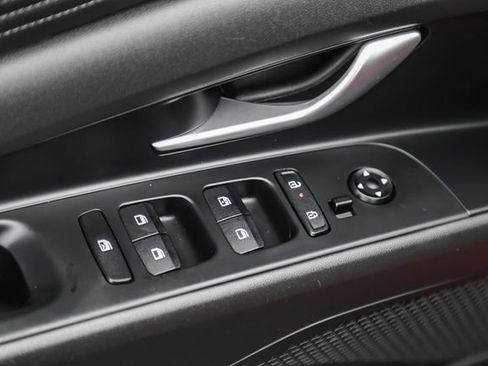 Certified 2024 Hyundai Elantra SEL w/ Convenience Package image 20