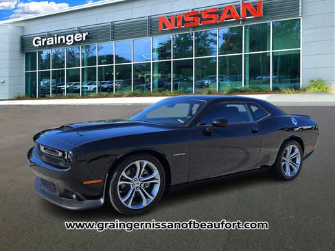 Used 2022 Dodge Challenger R/T image 2