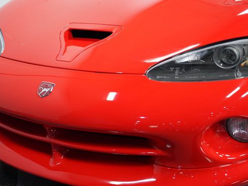 Used 2001 Dodge Viper GTS image 17