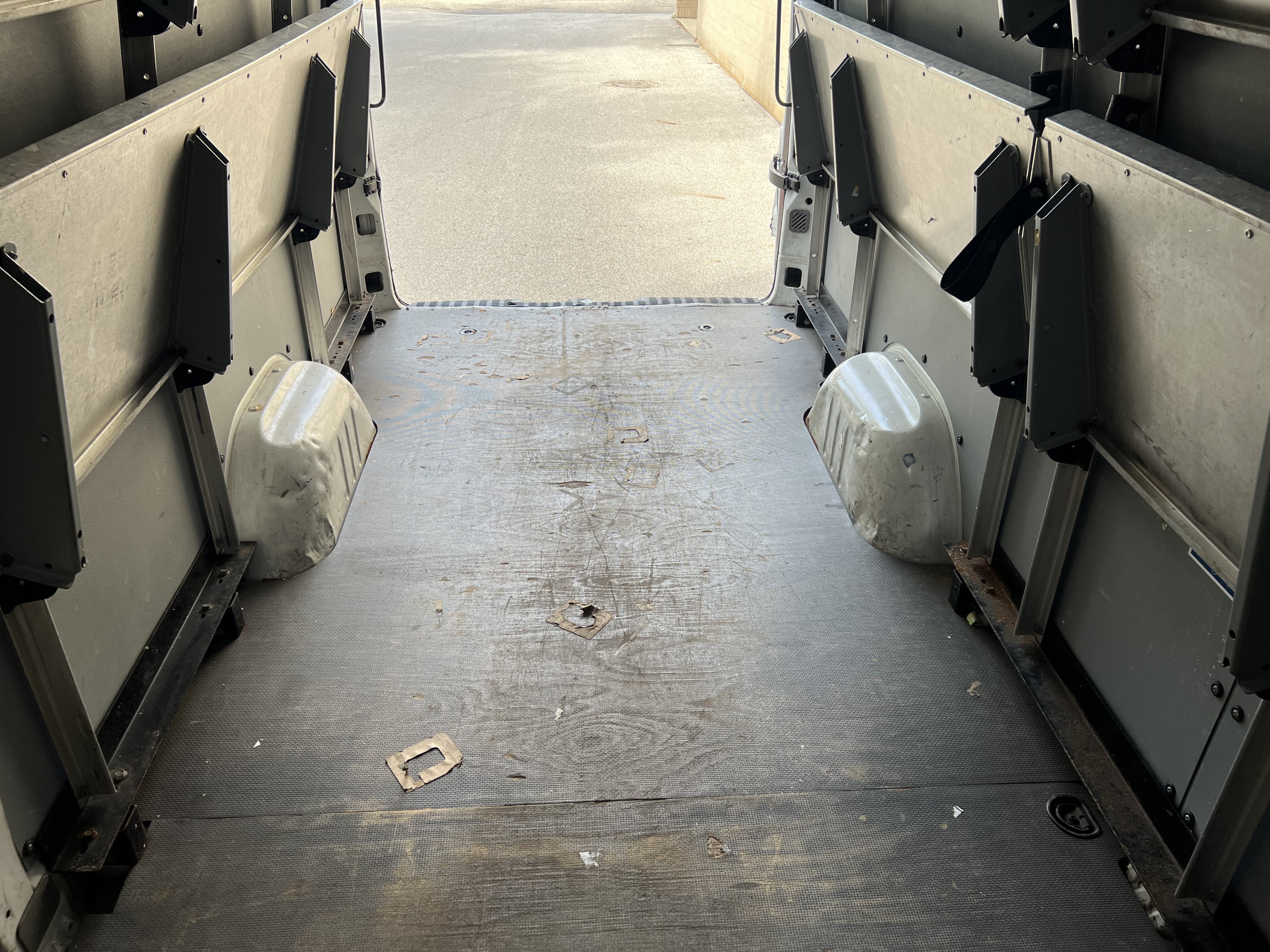 Used 2011 Mercedes-Benz Sprinter 2500 image 24
