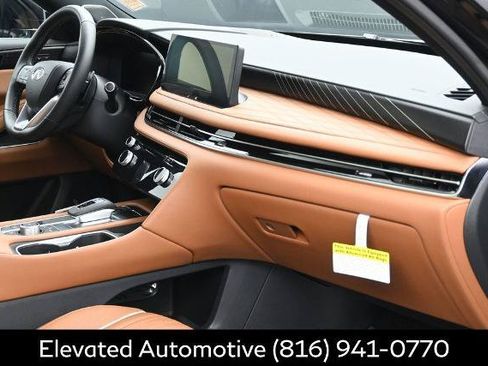 Certified 2026 INFINITI QX60 Autograph w/ Dark Cargo Package AWD/4WD image 6