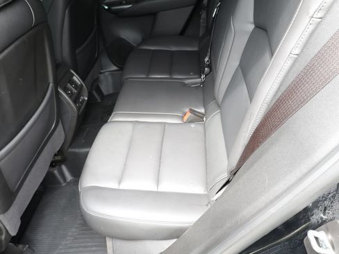 Used 2022 Cadillac XT4 Premium Luxury w/ Cold Weather Package FWD image 20