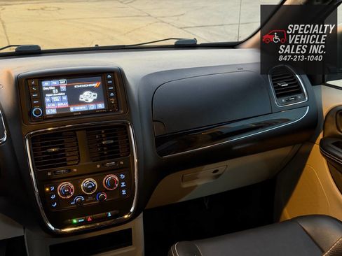 Used 2019 Dodge Grand Caravan SXT image 35