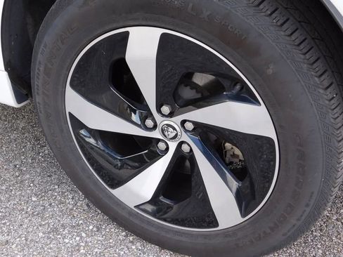 Used 2025 Jaguar F-PACE R-Dynamic S image 8