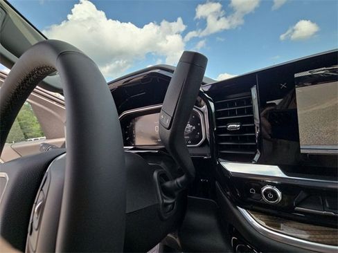 New 2026 GMC Sierra 1500 Elevation image 16