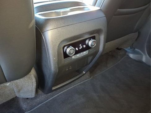 Used 2025 Buick Enclave Sport Touring image 13