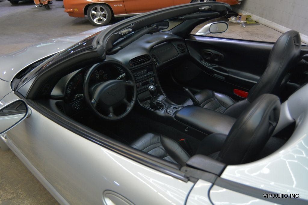 Used 2000 Chevrolet Corvette Convertible w/ Memory Pkg RWD image 33
