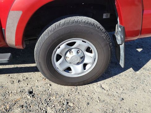 Used 2015 Toyota Tacoma PreRunner image 5