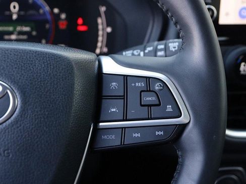 Certified 2025 Toyota Grand Highlander AWD image 14