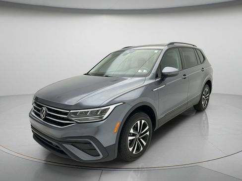 Used 2023 Volkswagen Tiguan S w/ Driver Assistance Package AWD/4WD image 3