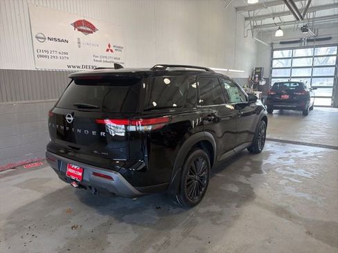 New 2026 Nissan Pathfinder SL AWD/4WD image 3