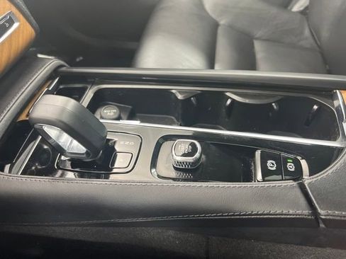 Used 2023 Volvo XC90 B6 Plus w/ Protection Package AWD/4WD image 19