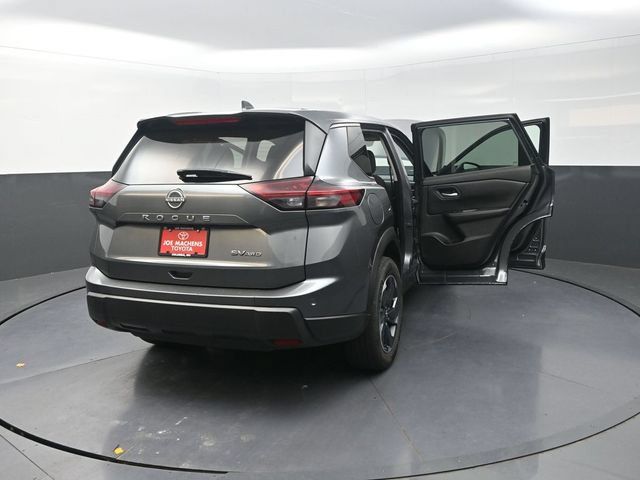 Used 2024 Nissan Rogue SV AWD/4WD image 44