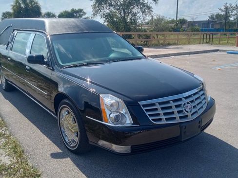 Used 2011 Cadillac DTS Hearse image 4