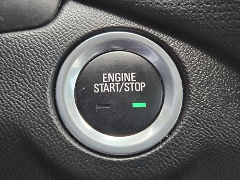 Used 2024 Chevrolet Equinox Premier image 21