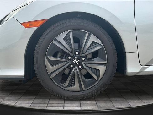 Used 2019 Honda Civic EX image 15