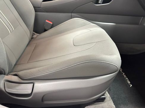 Used 2025 Hyundai Elantra SEL w/ Cargo Package image 56