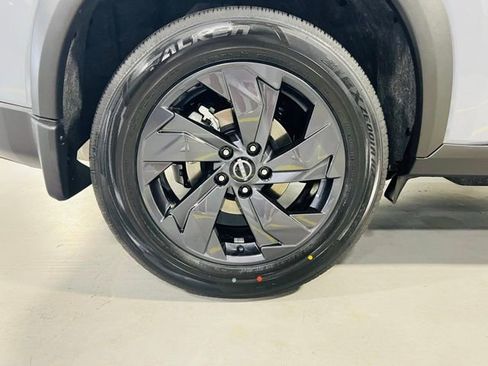 New 2026 Nissan Rogue SV FWD image 9