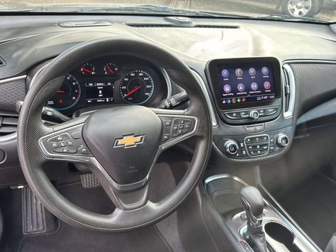 Used 2022 Chevrolet Malibu LT image 10