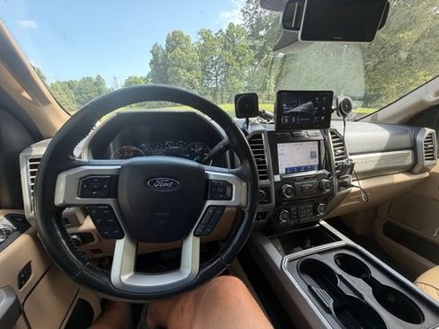 Used 2017 Ford F250 Lariat w/ Lariat Ultimate Package AWD/4WD image 11