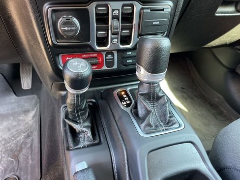 Certified 2025 Jeep Wrangler Unlimited Sport S 4xe image 15