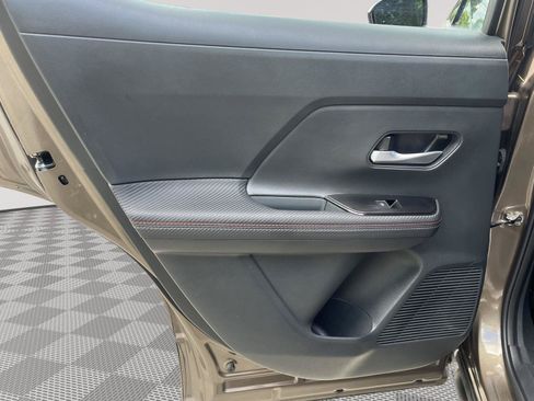 Certified 2025 Nissan Kicks SR AWD/4WD image 11