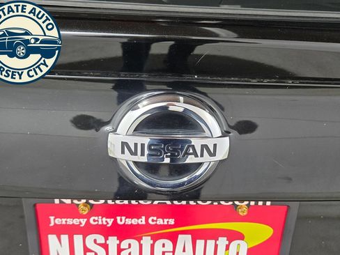 Used 2018 Nissan Rogue Sport SL AWD/4WD image 28