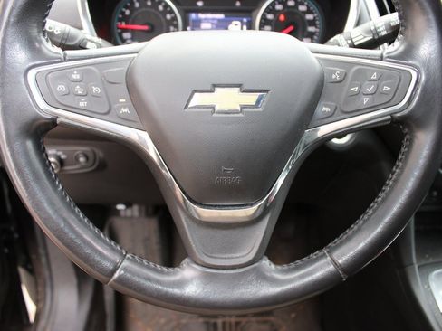 Used 2020 Chevrolet Equinox LT image 11